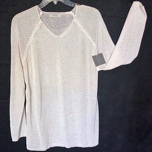 NEW with TAG LORD & TAYLOR (Size L) WHITE LOOSE KNIT LIGHT WEIGHT SWEATER